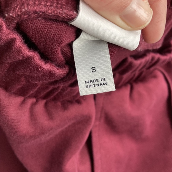 A new day - Joggers in Burgundy (size S) - Picture 5 of 6